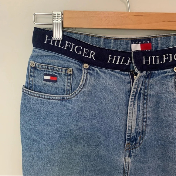 Vintage 90s/Y2K Tommy Hilfiger Light Wash Mom/Straight Leg Jean Size 10 - Picture 3 of 7